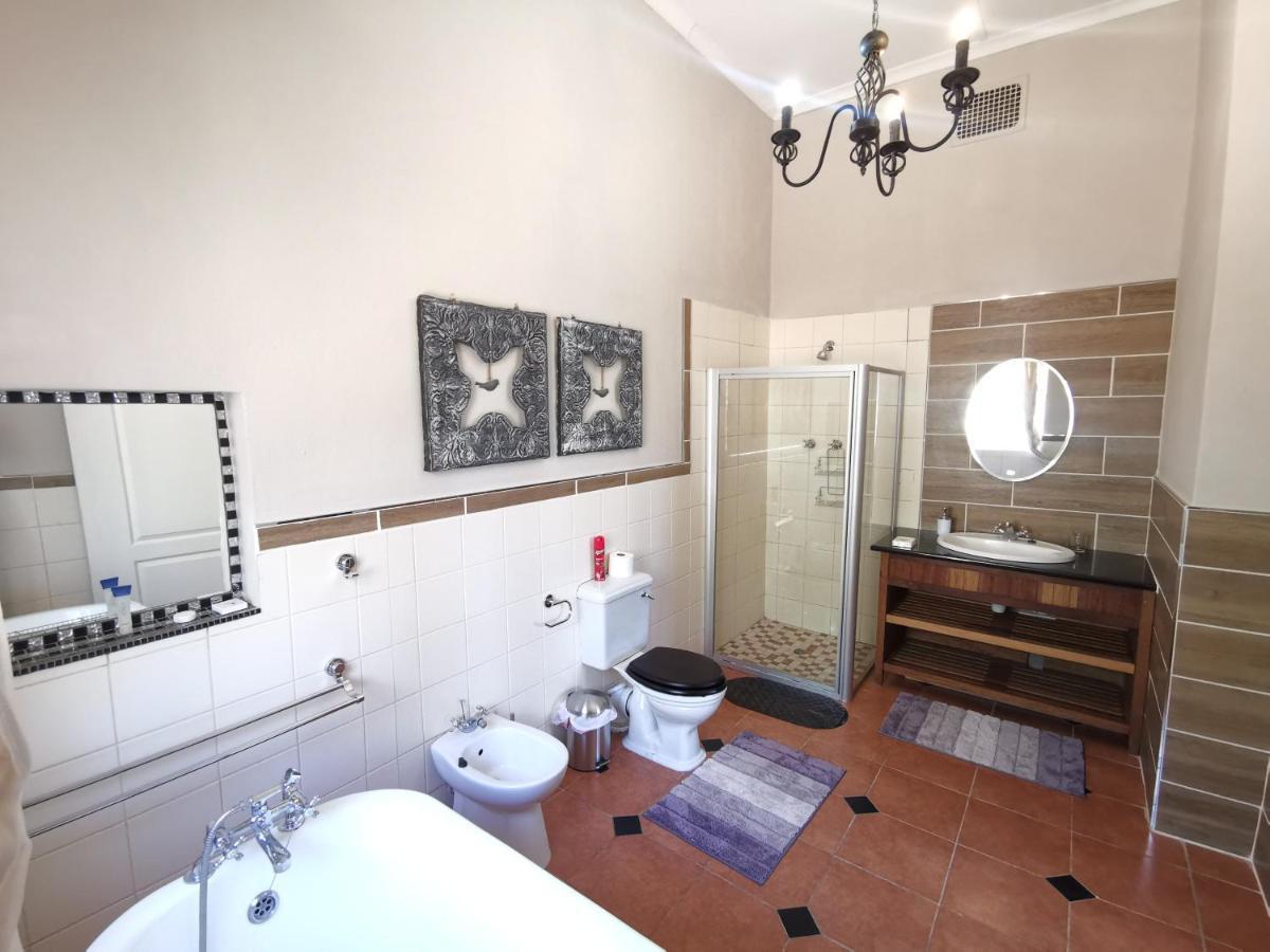Lucolo Palace B&B Aliwal North Exterior foto